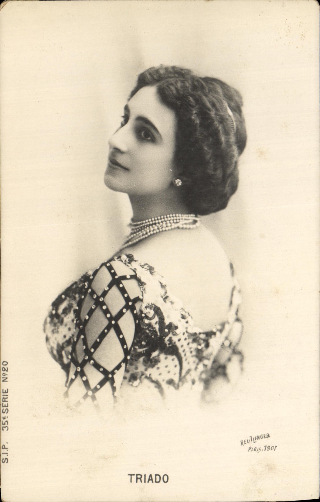 CPA Fantaisie Femme Triado