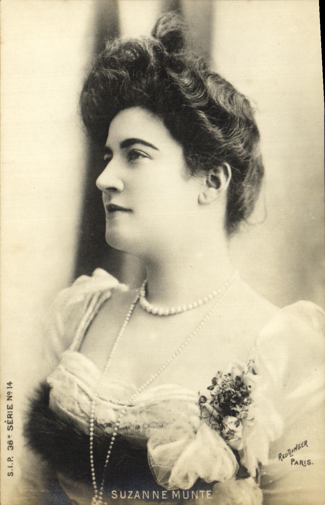 VINTAGE POSTCARD Fantasy Woman Suzanne Munte