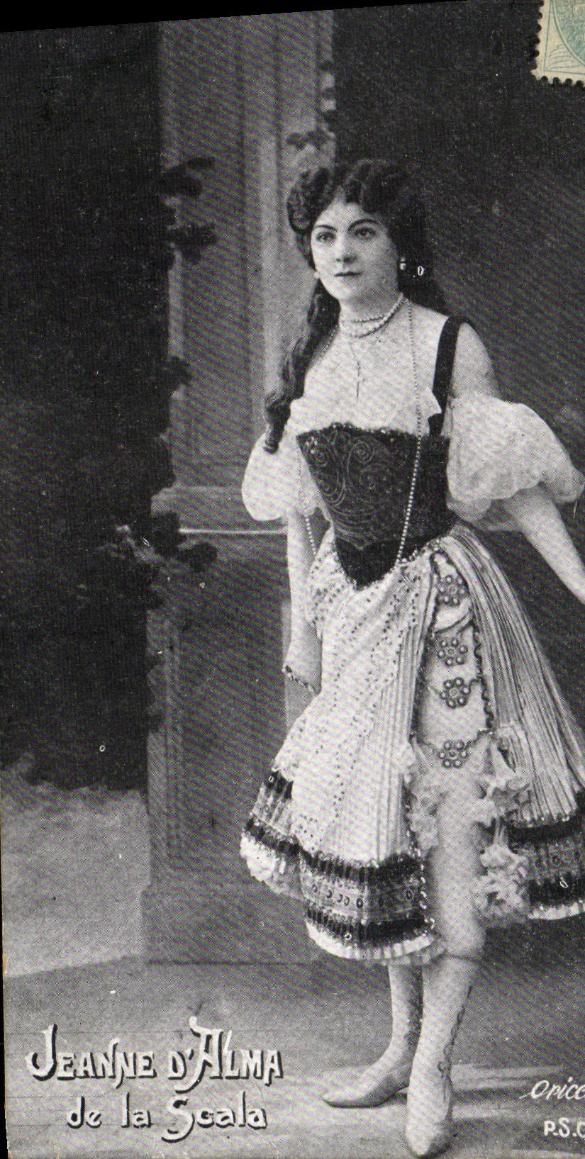 VINTAGE POSTCARD Jeanne d' Alma of Scala
