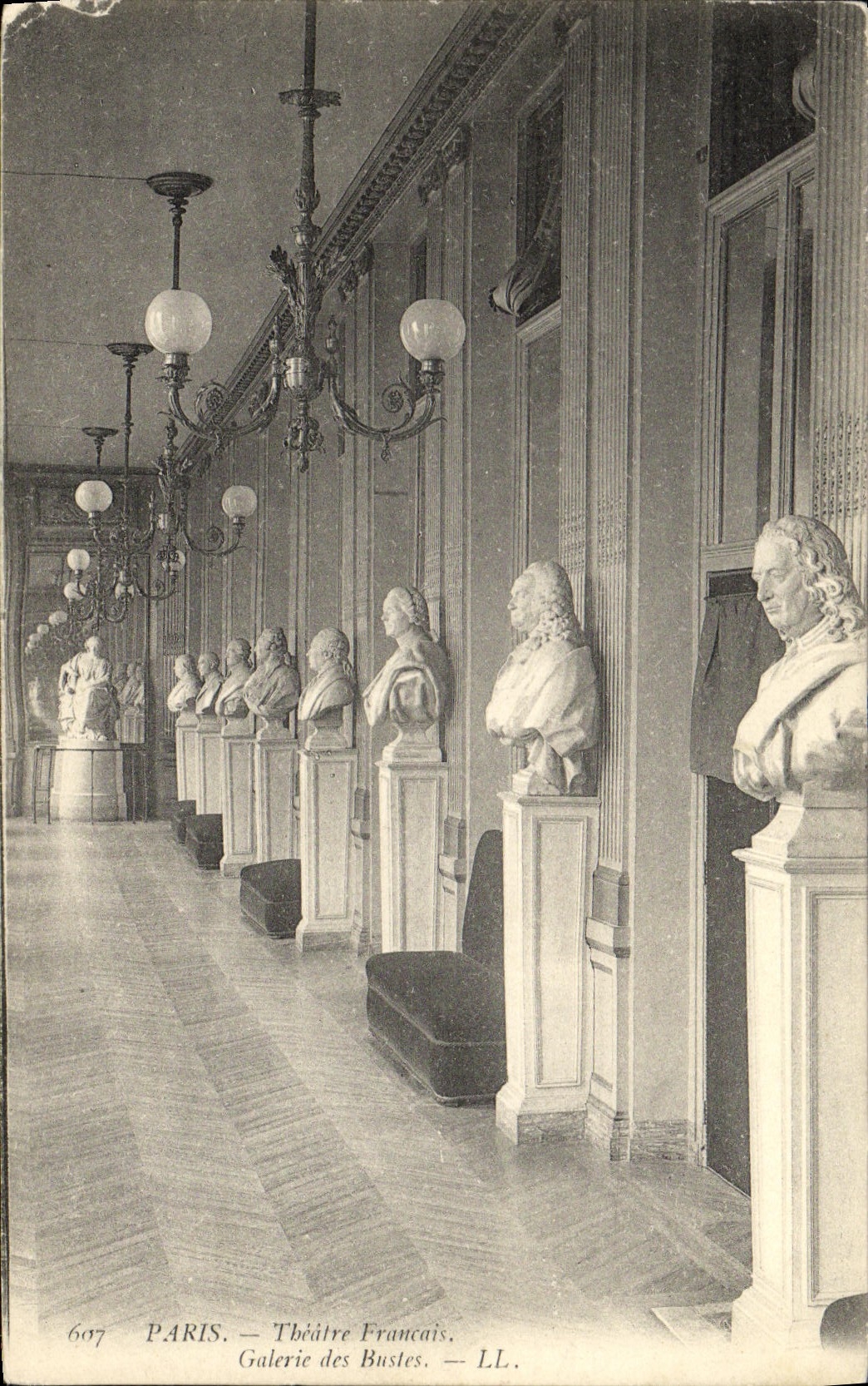 Galería francesa del teatro de París de la POSTAL de la VENDIMIA de los bustos