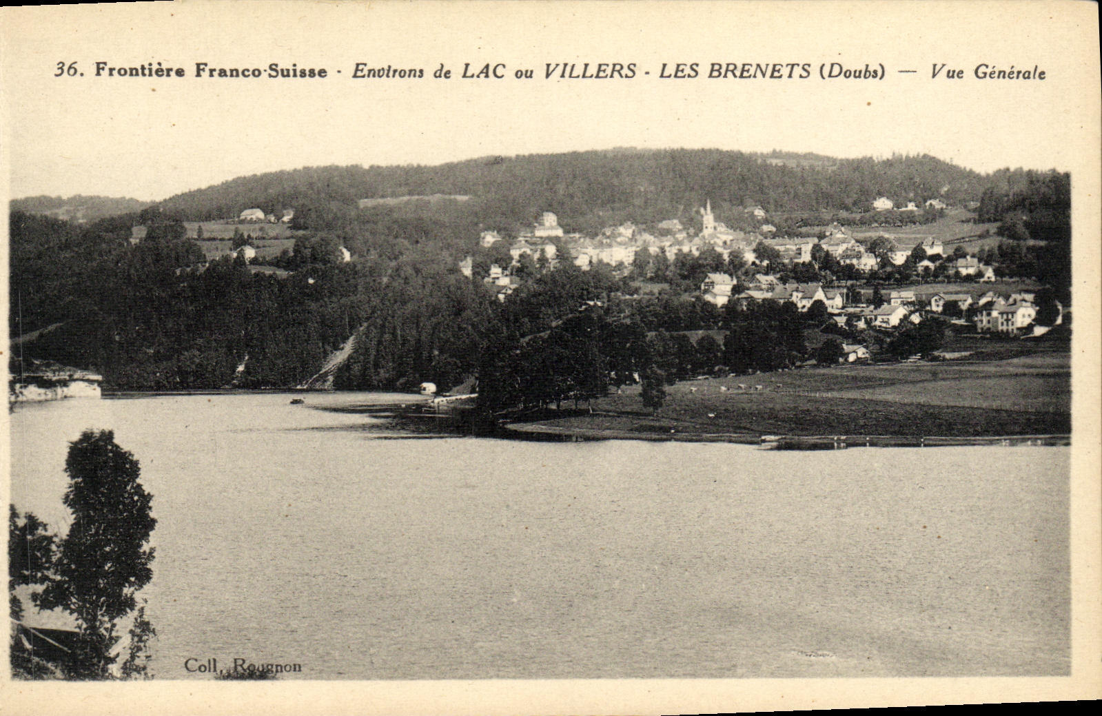 Alrededores suizos sin fronteras de la POSTAL de la VENDIMIA del lago o de la opinión de Villers Brenets