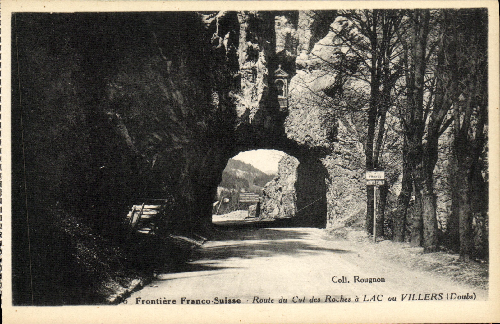 CPA Frontiere Franco Suisse Route Du Col Des Roches a Lac Ou Villers