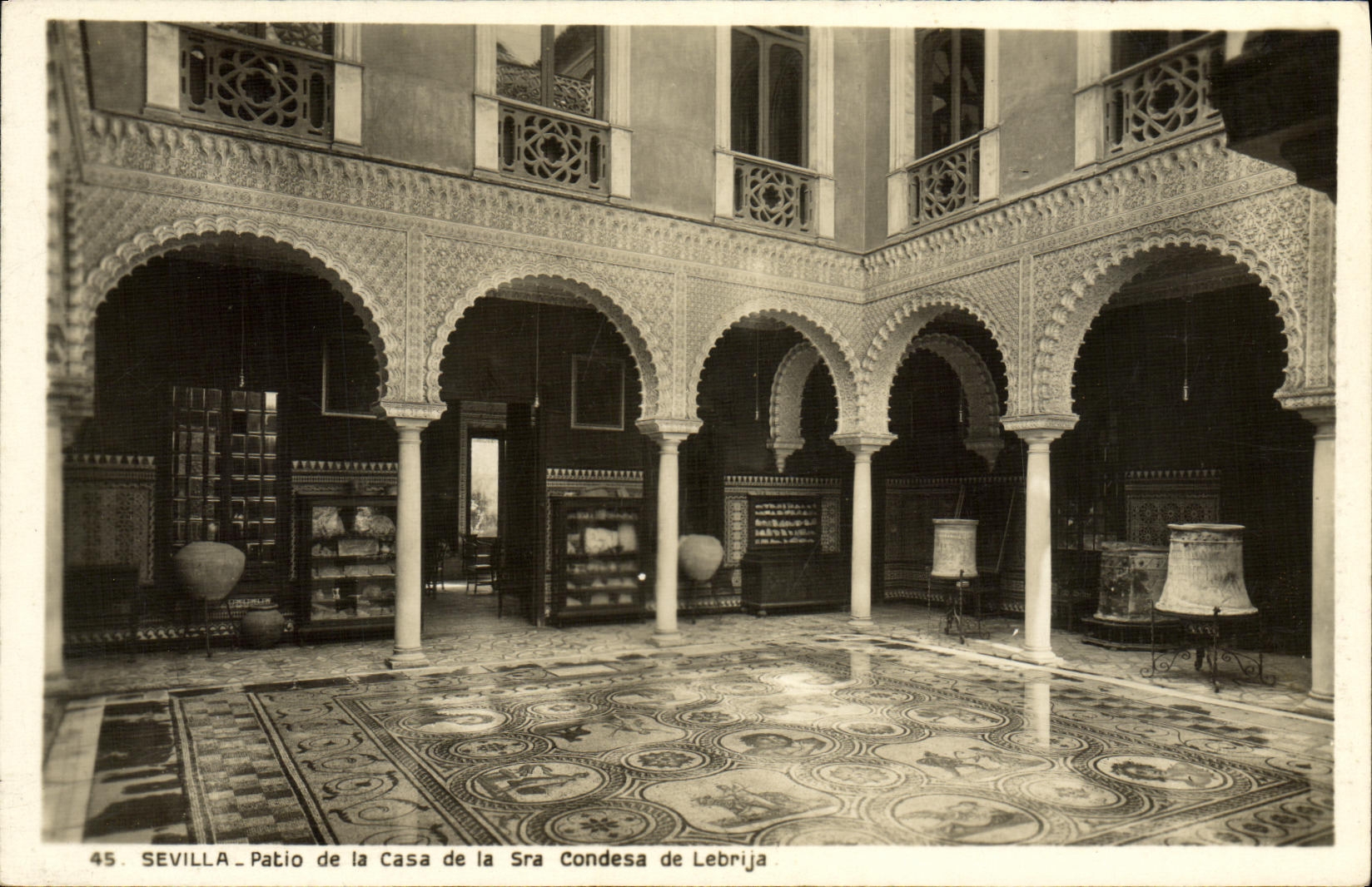 CPA Sevilla Patio de la Casa de la sra Condesa d Lebrija