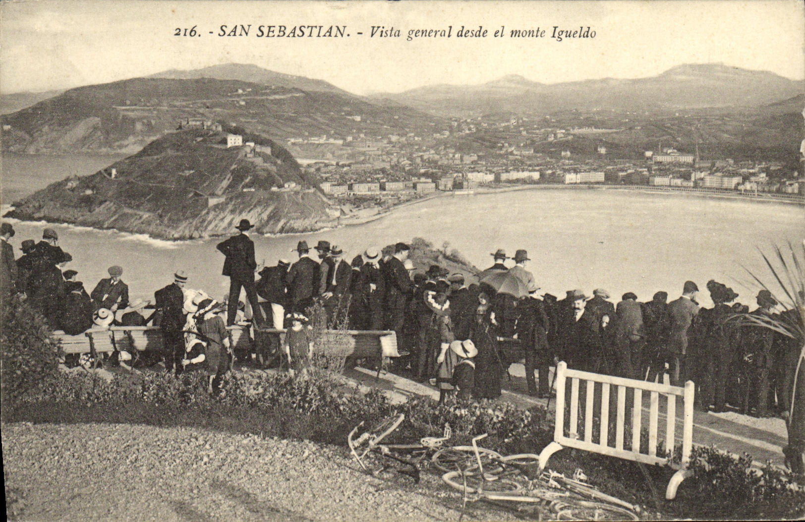 El EL general del desde de San Sebastian Vista de la POSTAL de la VENDIMIA monta lgueldo
