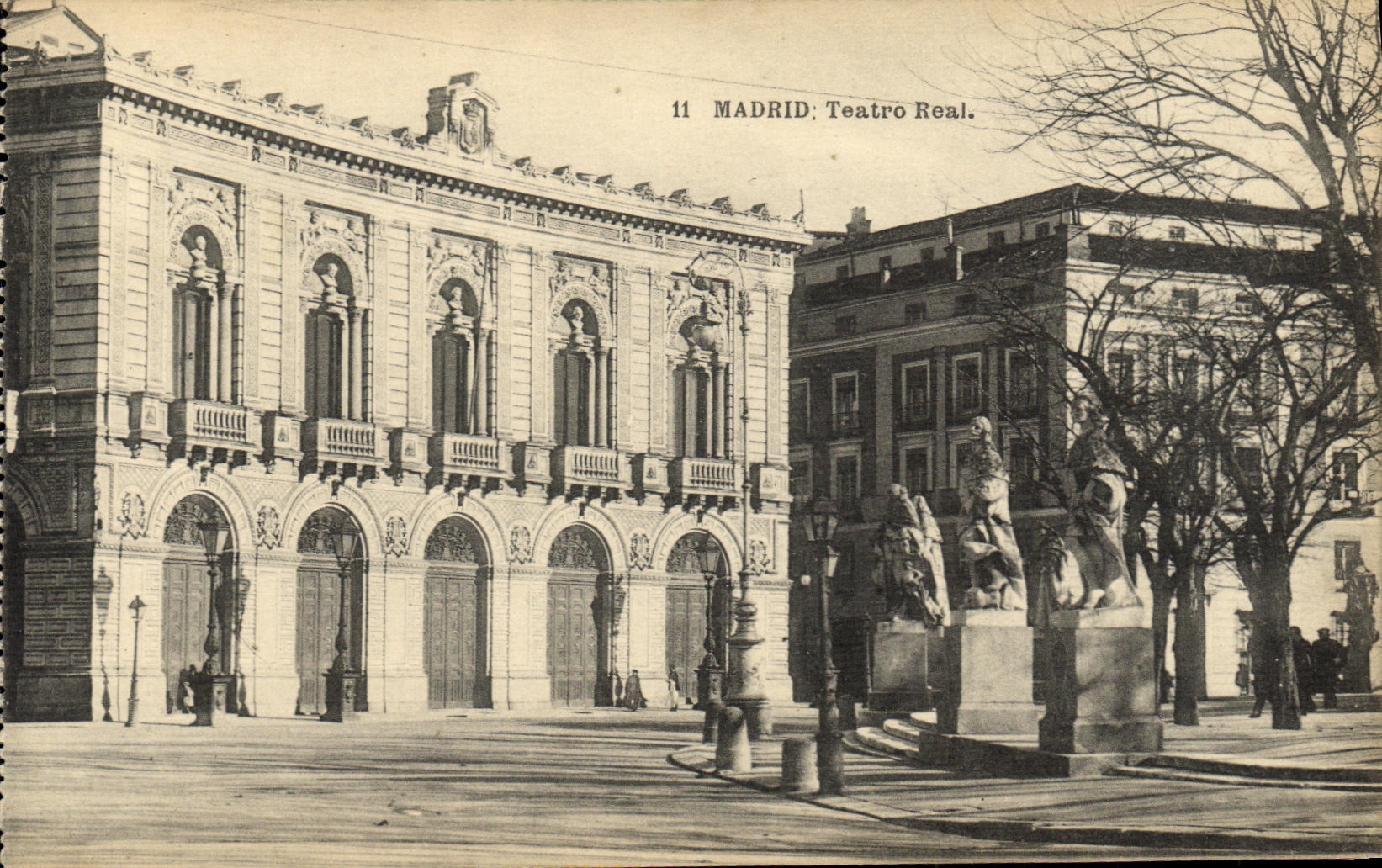 VINTAGE POSTCARD Madrid Teatro Real