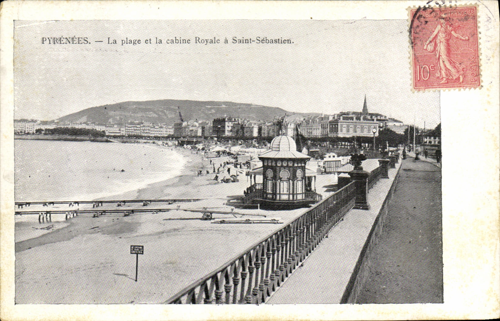 CPA Pyrenees La Plage et la cabine Royale a Saint Sebastien 