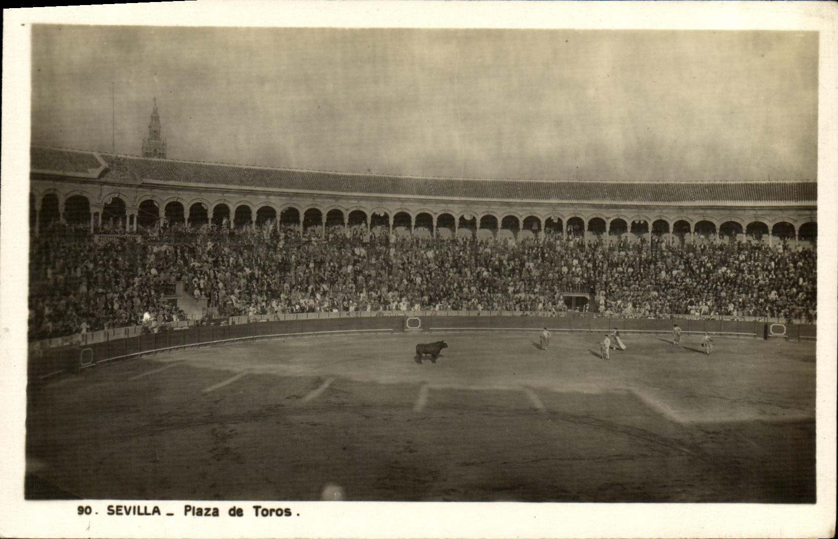 VINTAGE POSTCARD Sevilla Plaza de Toros Bullfight