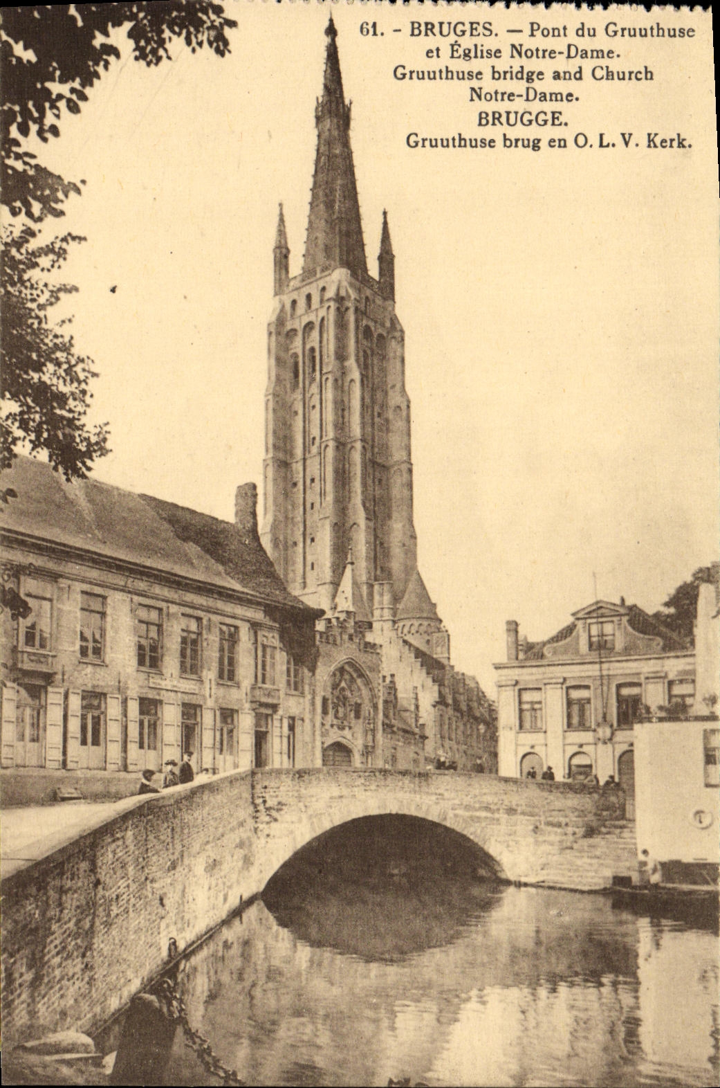 Puente de Brujas de la POSTAL de la VENDIMIA de Gruuthuse y de Eglise Notre Dame