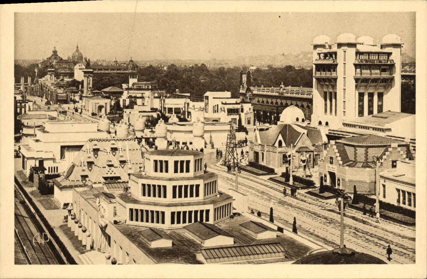 CPA Paris Expostition des arts decoratifs vue panoramique vers le pont alexandre III