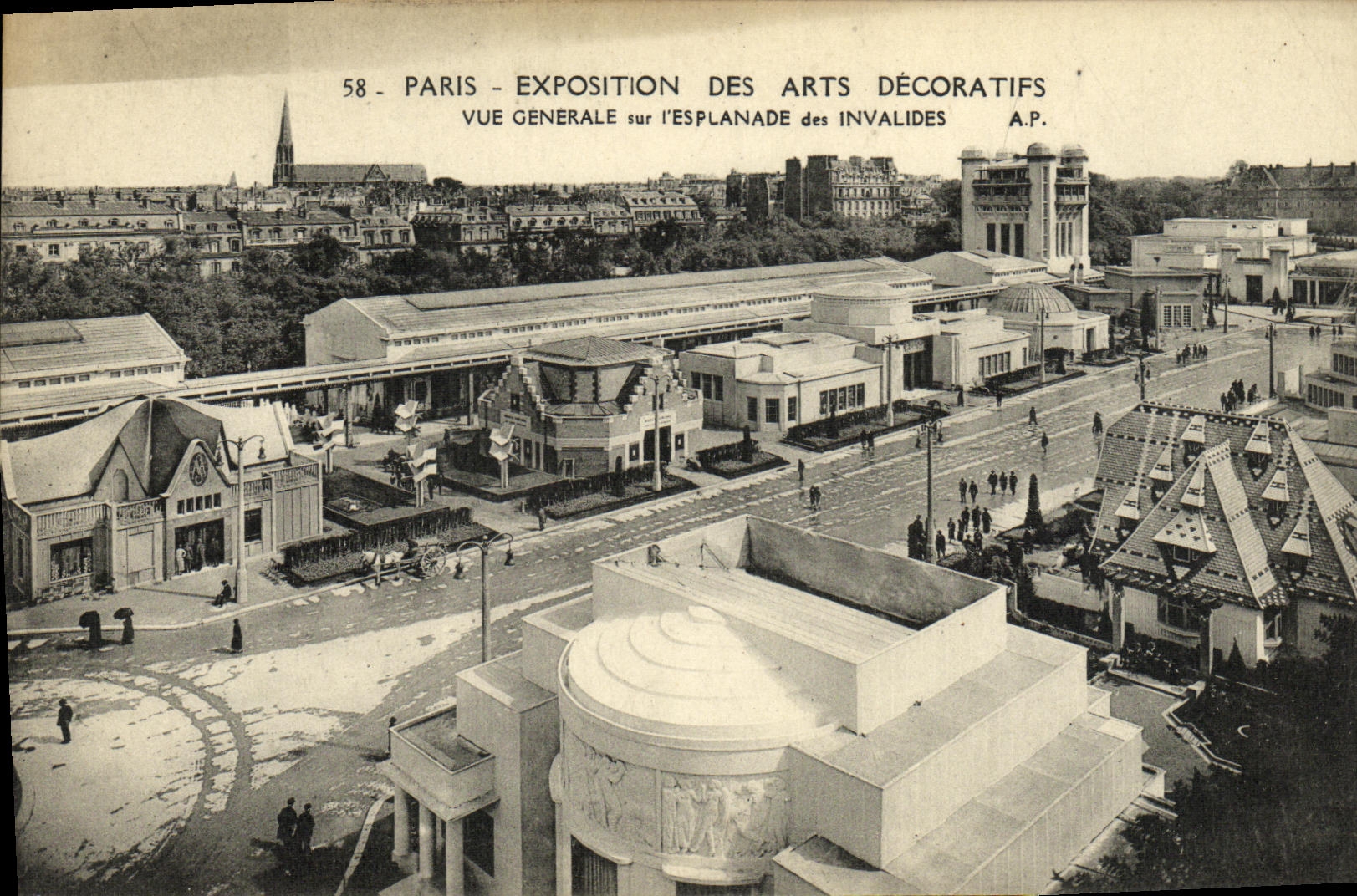 CPA Paris Expostition des arts decoratifs Vue generale sur l'esplanade des invalides