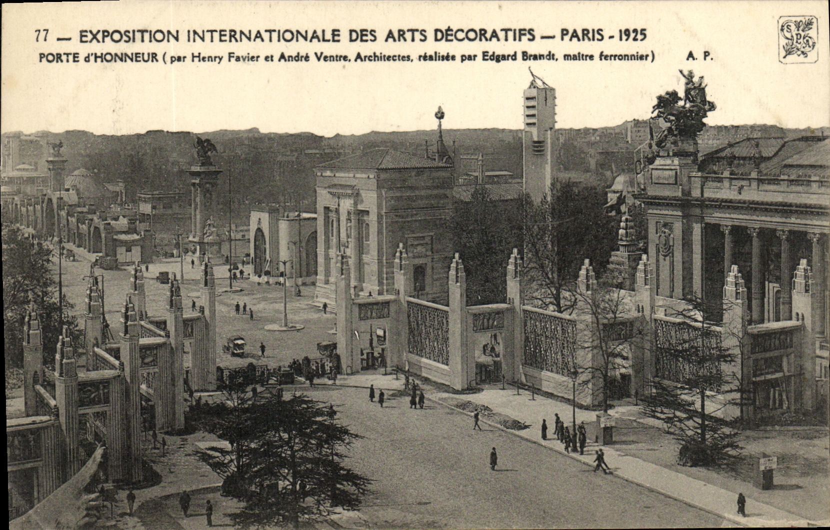 CPA Exposition Internationale des arts decoratifs Paris porte d'honneur