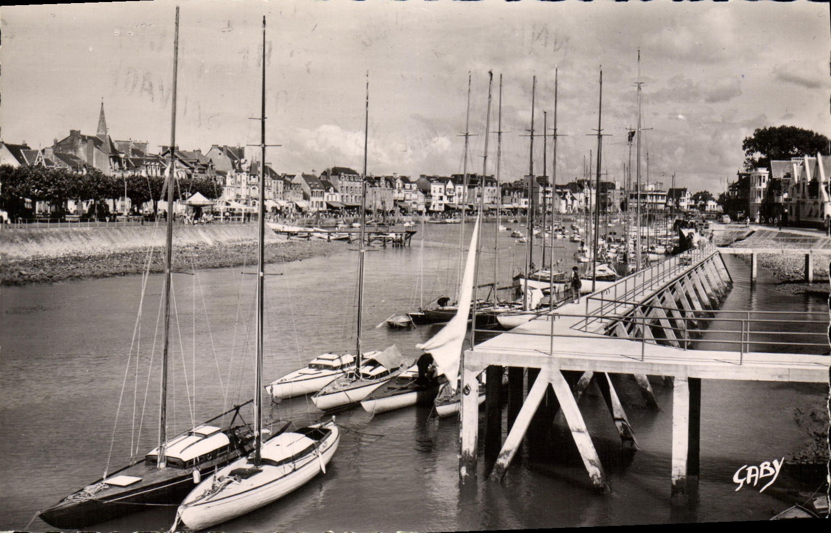 MODERN CARD Pouliguen the Pier Boats