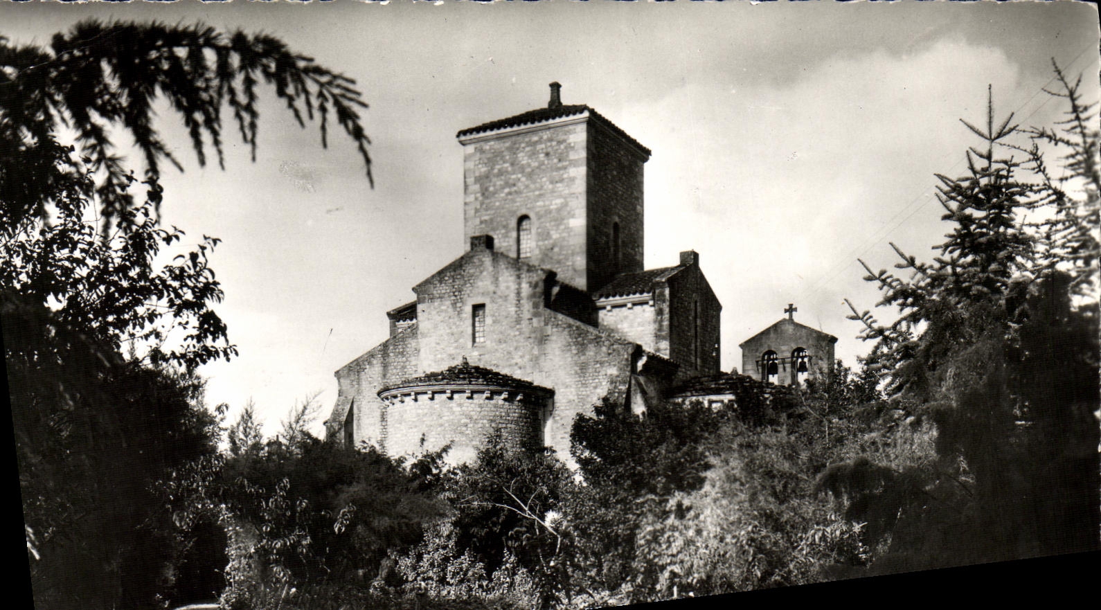 MODERN CARD the Church De Germigny Of Close the apse Seen Of the Garden of the presbytery