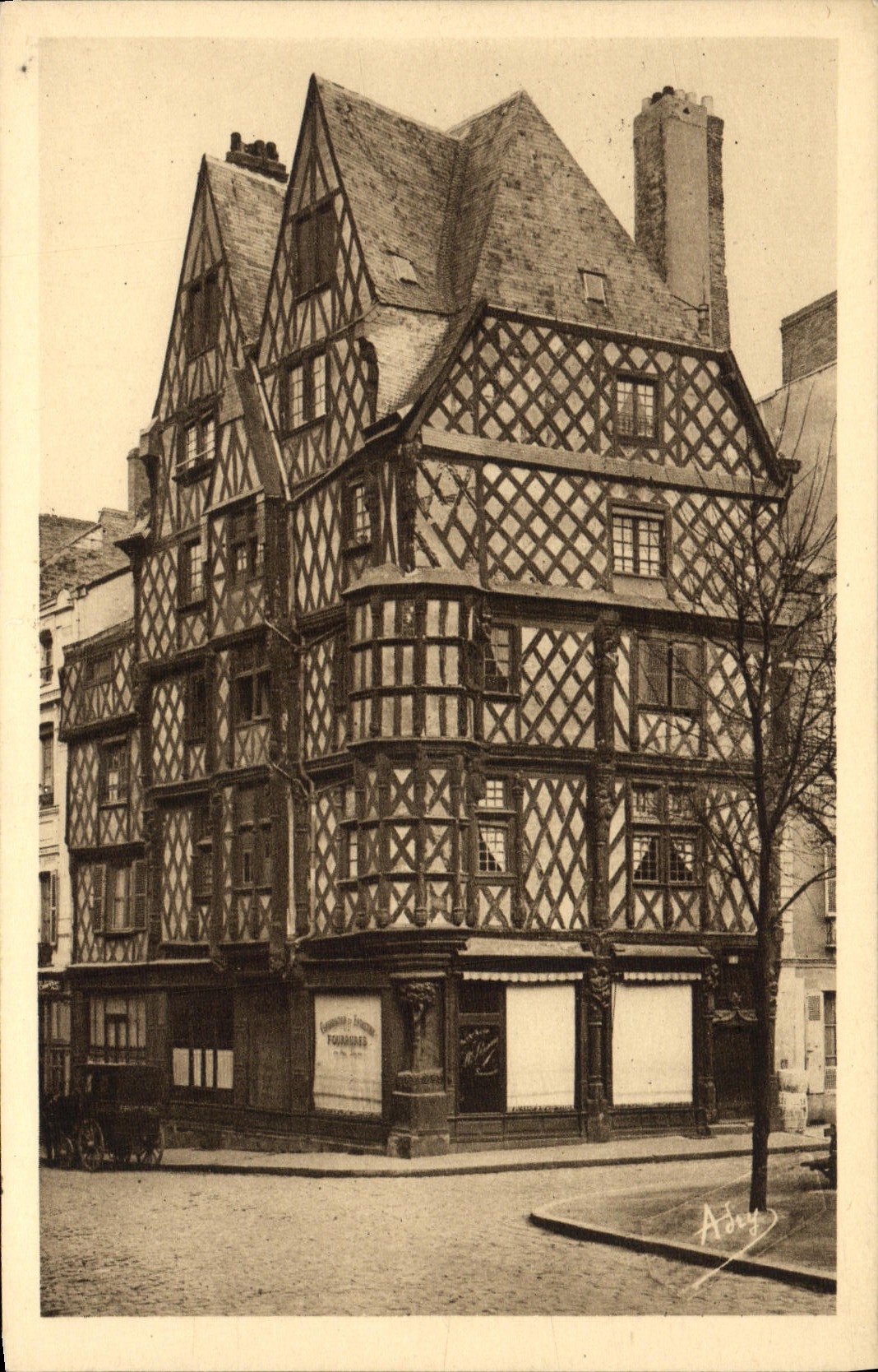 CPM Angers Maison d'Adam