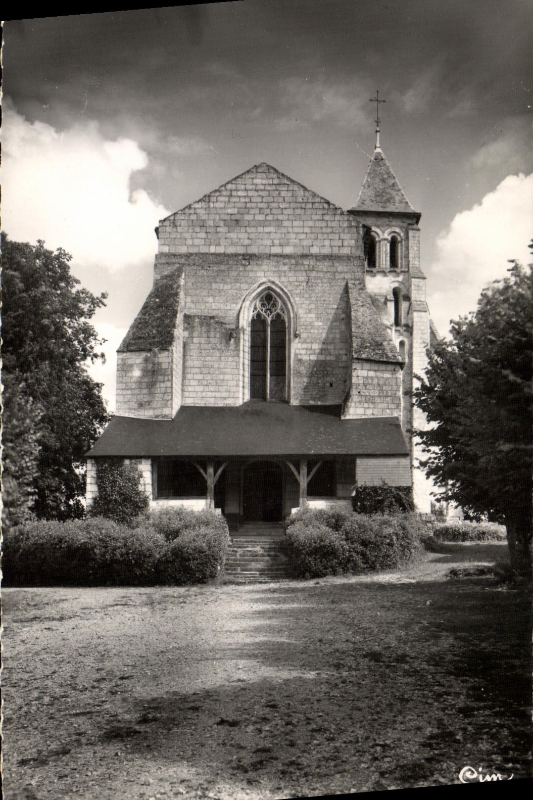 CPM Gennes Sur Loire L'Eglise St Veterin Et Son Auvent
