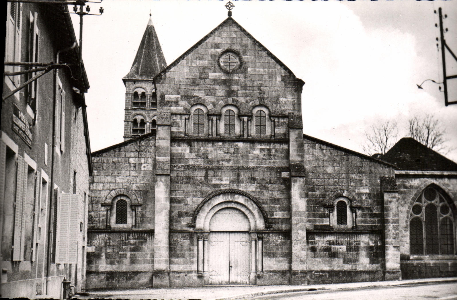 CPM Vignory La Facade de L'Eglise