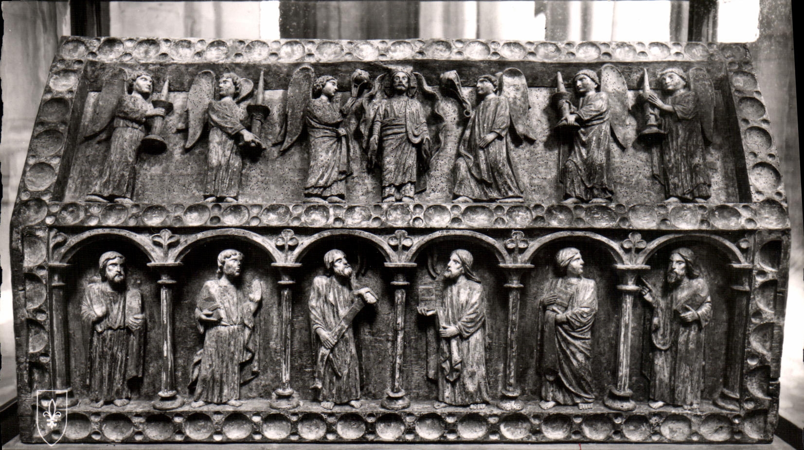 VINTAGE POSTCARD Eglise of Cunault Drives out of Marxenceul Saint