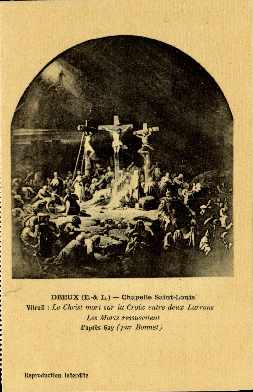 CPA Dreux Chapelle Saint Louis Le Christ mort sur la croix entre deux larrons