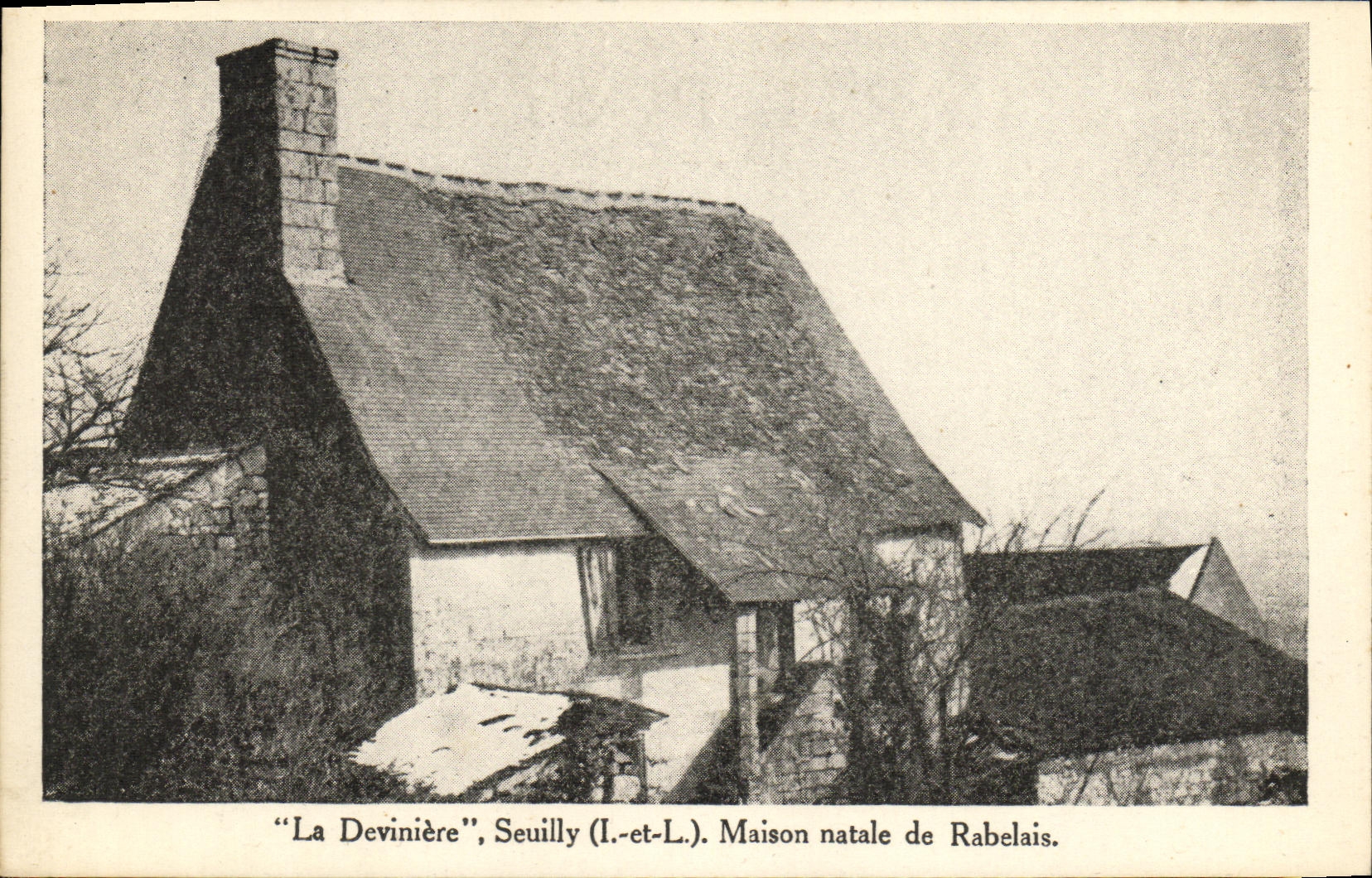 CPA La Deviniere Seuilly Maison Natale de Rabelais