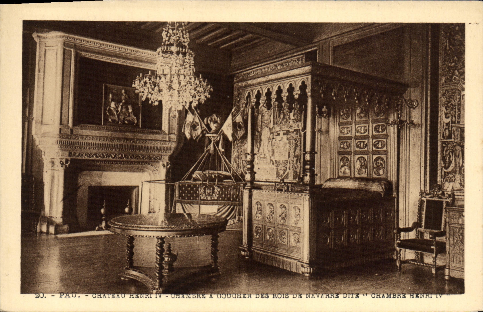CPA Pau Chateau Henri IV Chambre a coucher des rois de Navarre dite Chambre Henri IV