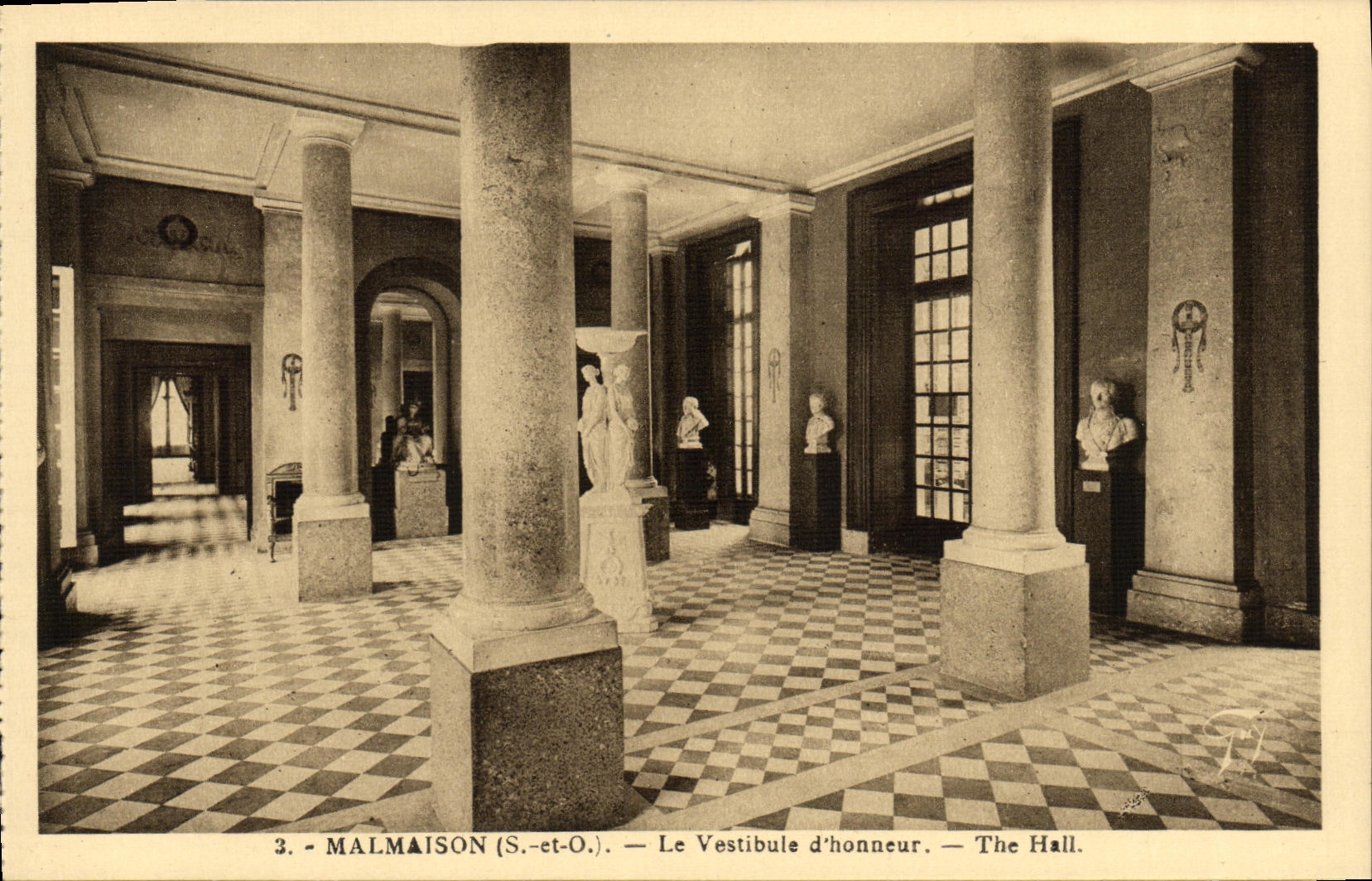 CPA Malmaison Le Vestibule d'honneur