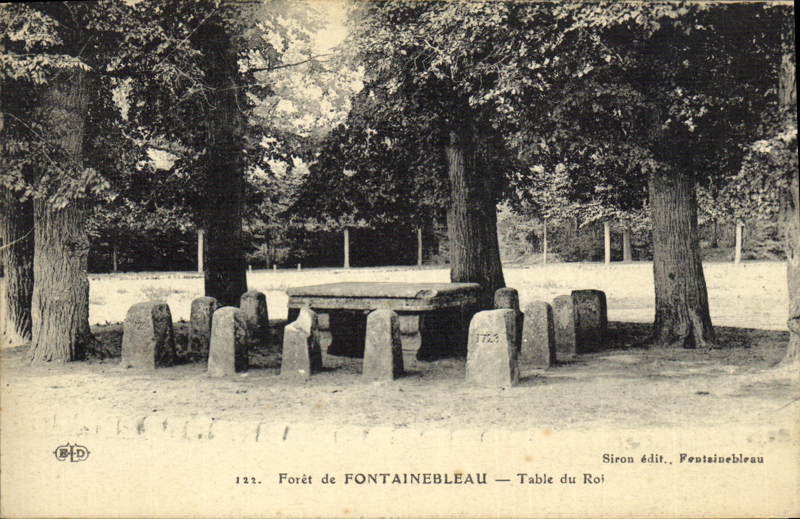 CPA Foret de Fontainebleau Table du roi