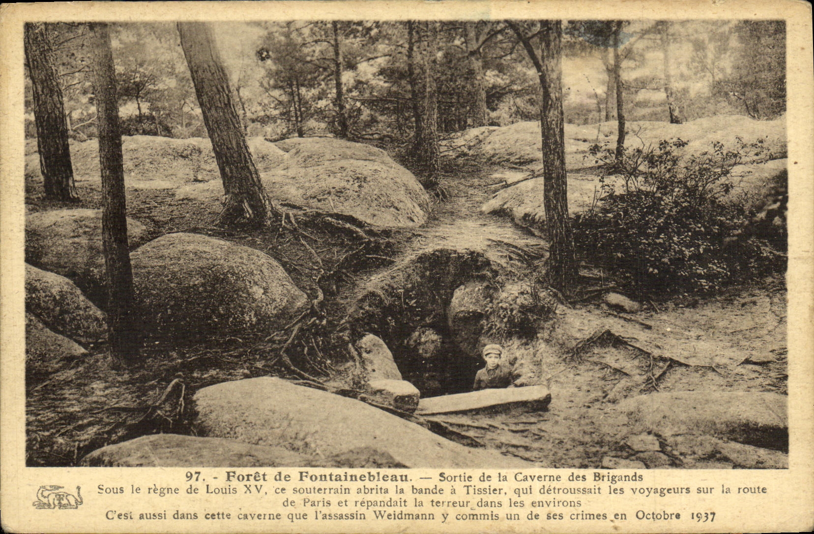 VINTAGE POSTCARD Drill of Fontainebleau Left the cave of the brigands