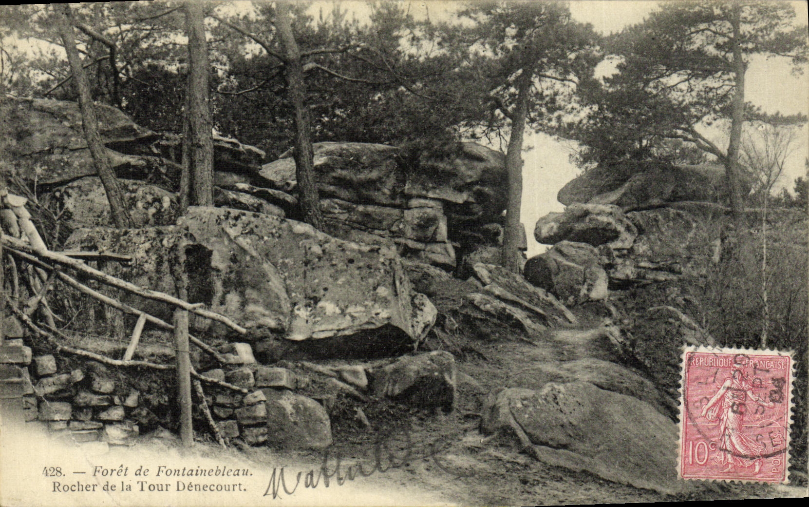 VINTAGE POSTCARD Drill De Fontainebleau Rock of the Denecourt tower