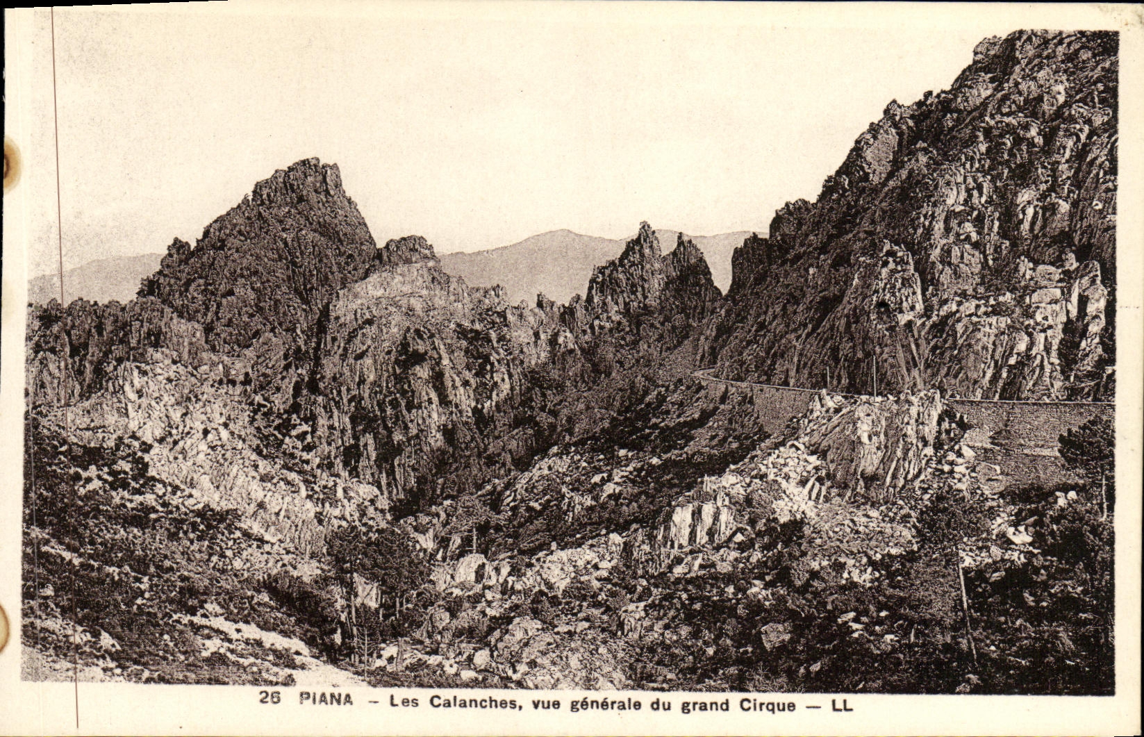 VINTAGE POSTCARD Piana Creeks View of the large circus