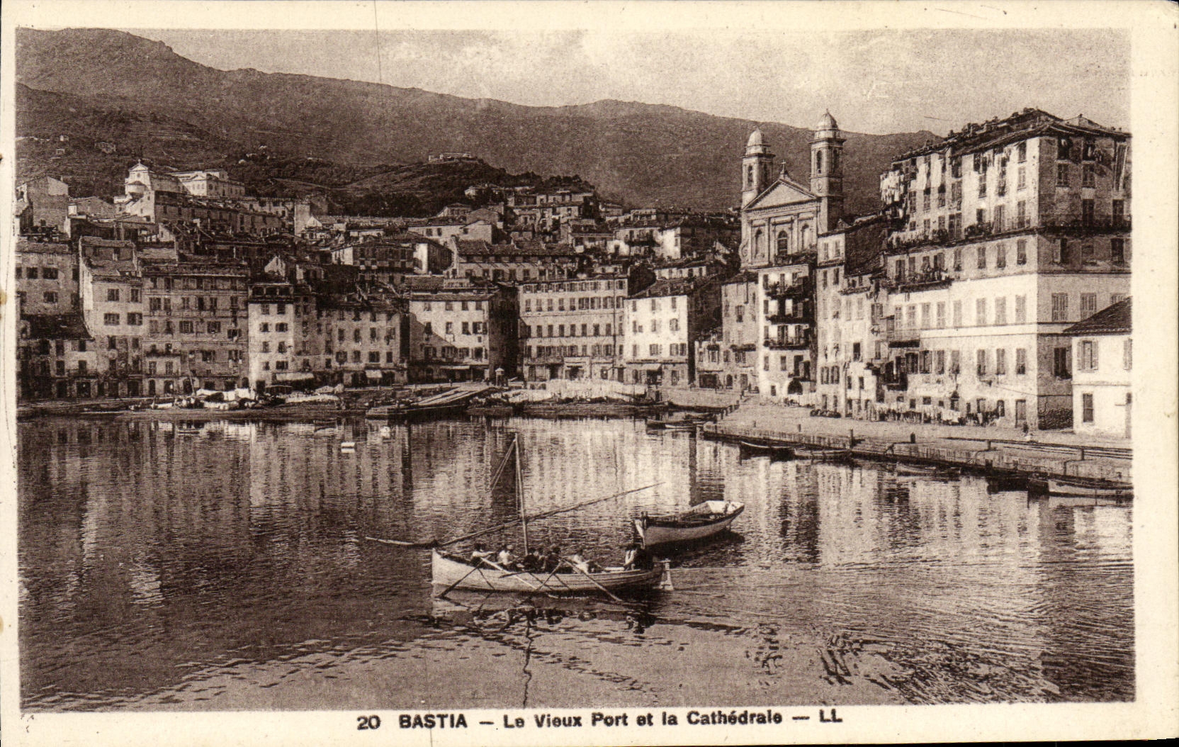 VINTAGE POSTCARD Bastia the old port and the cathedral