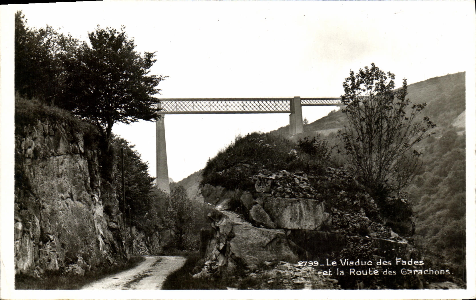 VINTAGE POSTCARD the Viaduct of Insipid and the Road of Garachons