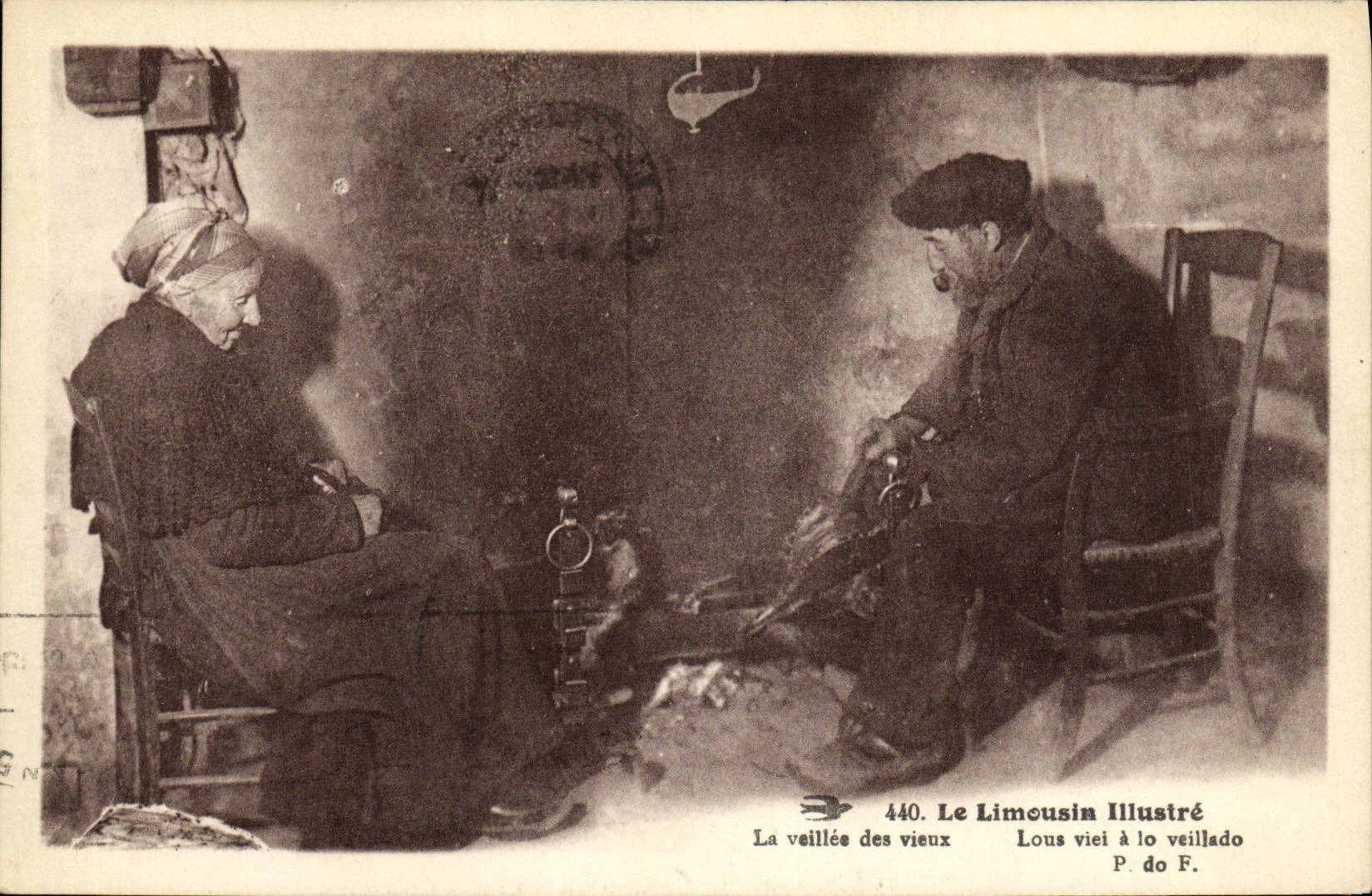 CPA Le Limousin lllustre La veillee des vieux Folklore 