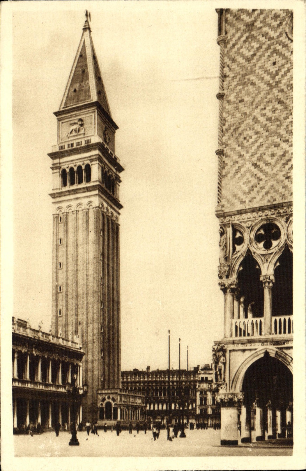 VINTAGE POSTCARD Venezia It Bell-tower di San Marco paved Piazzetta