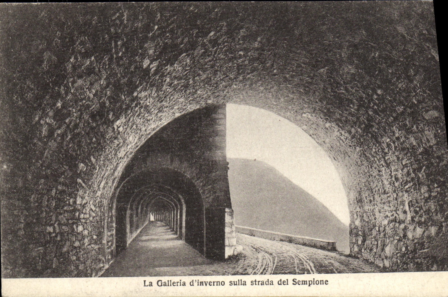 Galleria de la POSTAL de la VENDIMIA del strada del Sempione del sulla del inverno