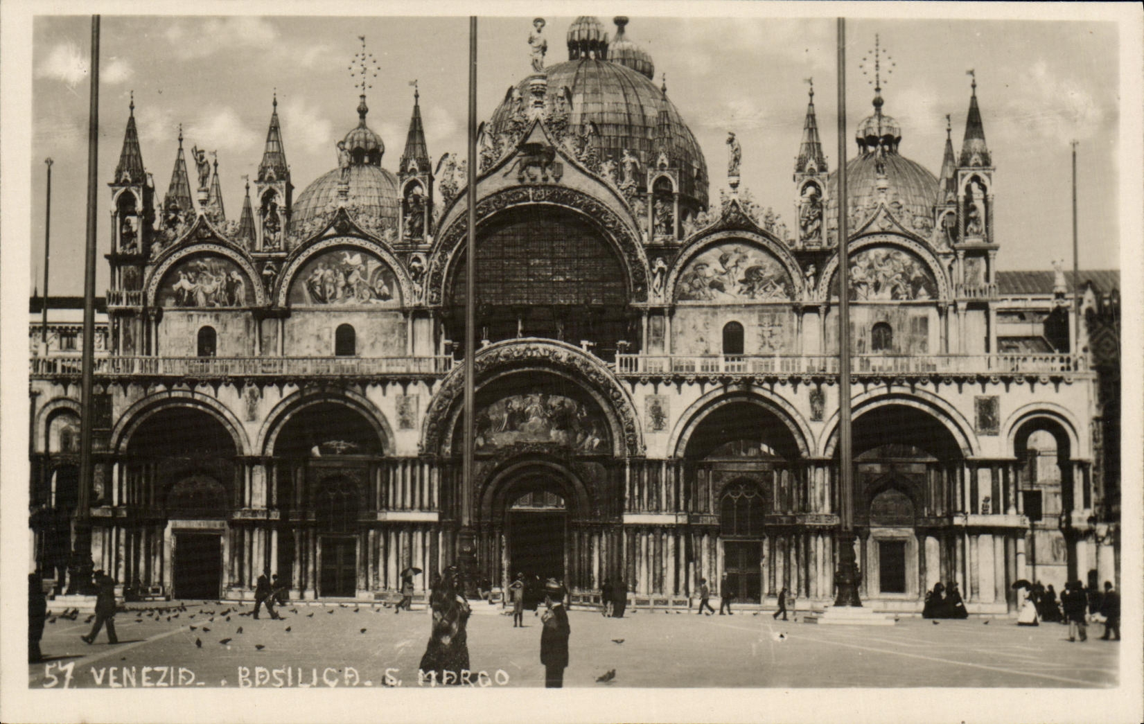 VINTAGE POSTCARD Venezia Basilico S Marco