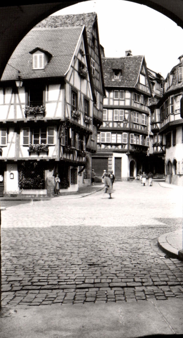 POSTAL Colmar de la VENDIMIA la calle de los comerciantes vista de las viejas aduanas