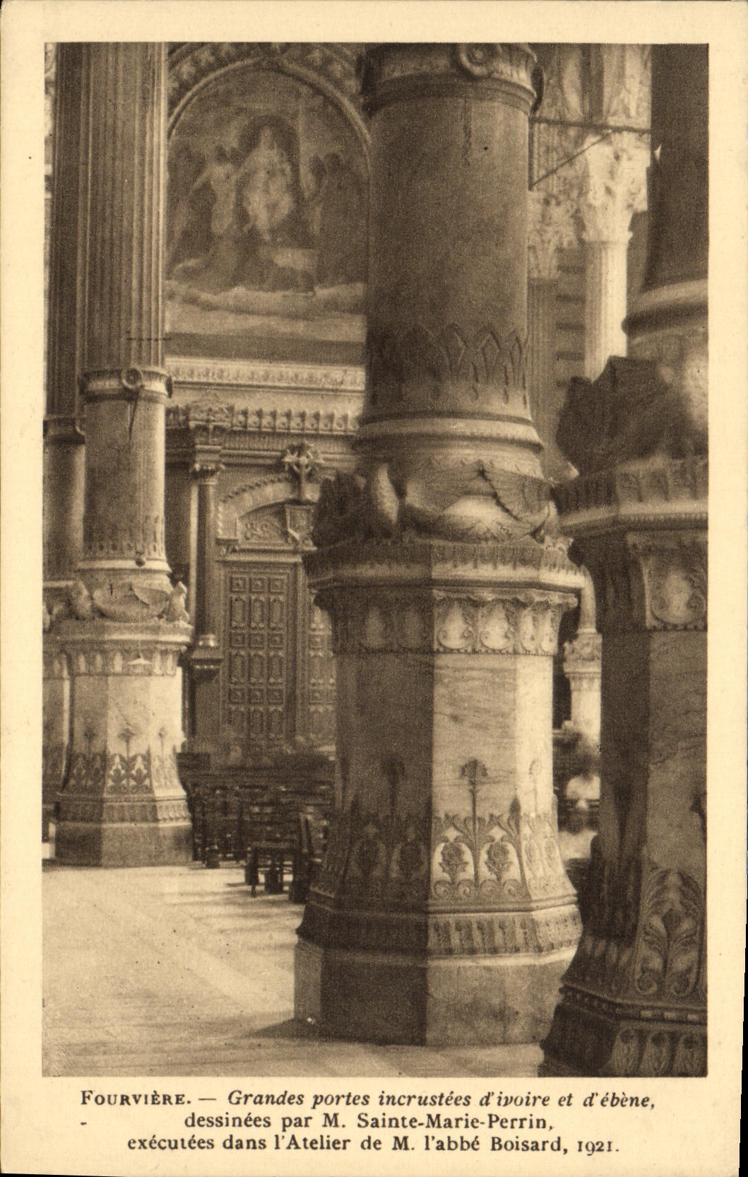 Incrustees grandes de las puertas de Fourviere de la POSTAL de la VENDIMIA de la marfil y del ébano de Lyon