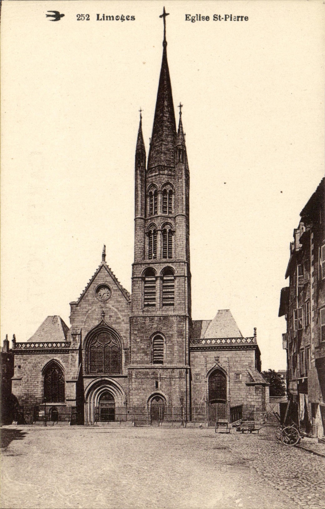 VINTAGE POSTCARD Limoges Church St Plarre