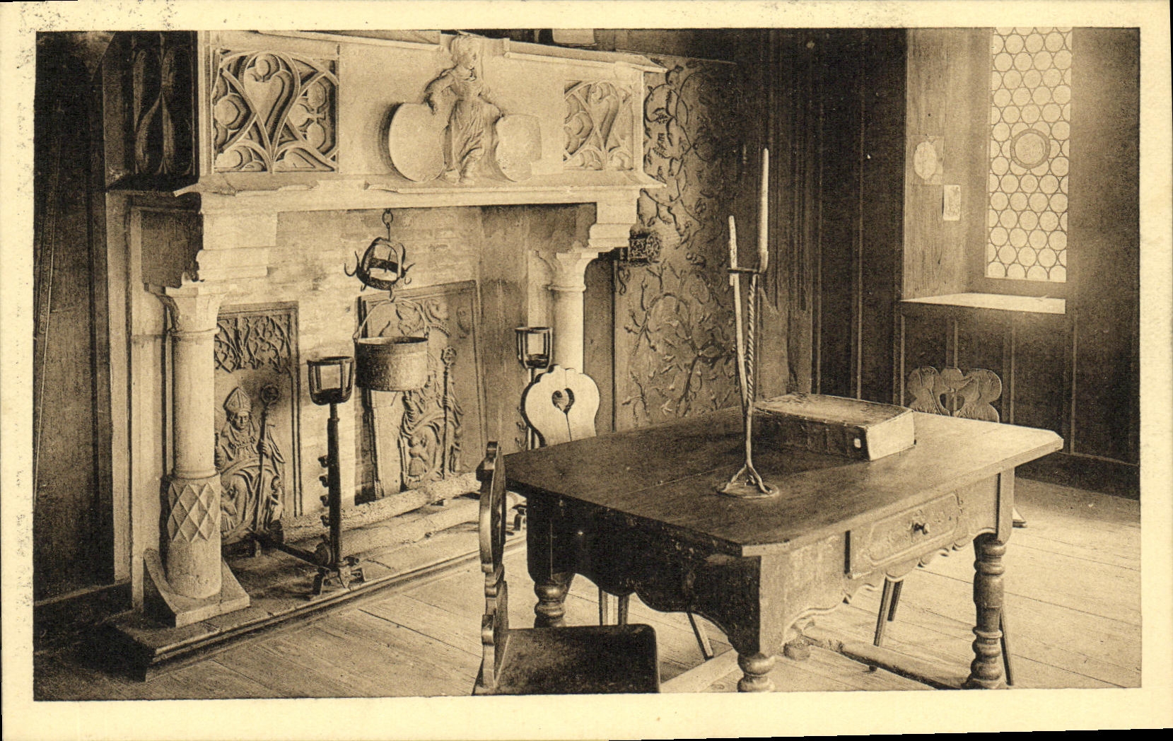 CPA Musee des Unterlinden a Colmar Chambre gothique 