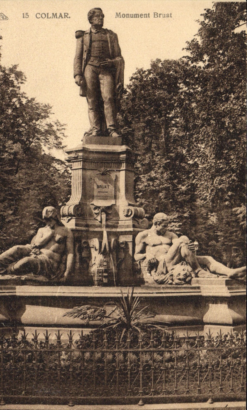 Monumento de Colmar Bruat de la POSTAL de la VENDIMIA