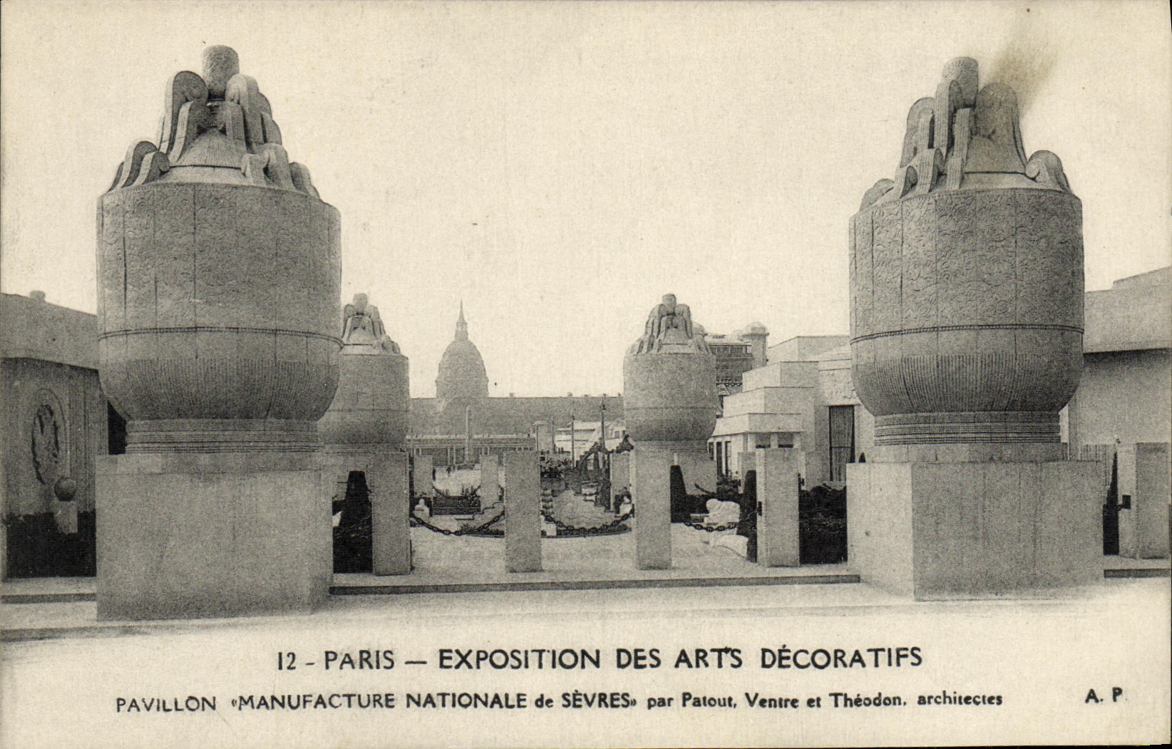 La exposición de París de la POSTAL de la VENDIMIA de la casa decorativa de los artes fabrica a nacional separado