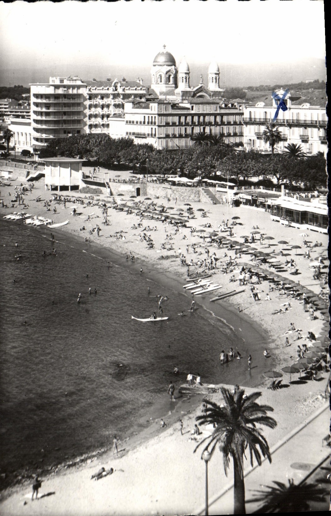 POSTAL MODERNA dimensión de Raphel azul santo la playa