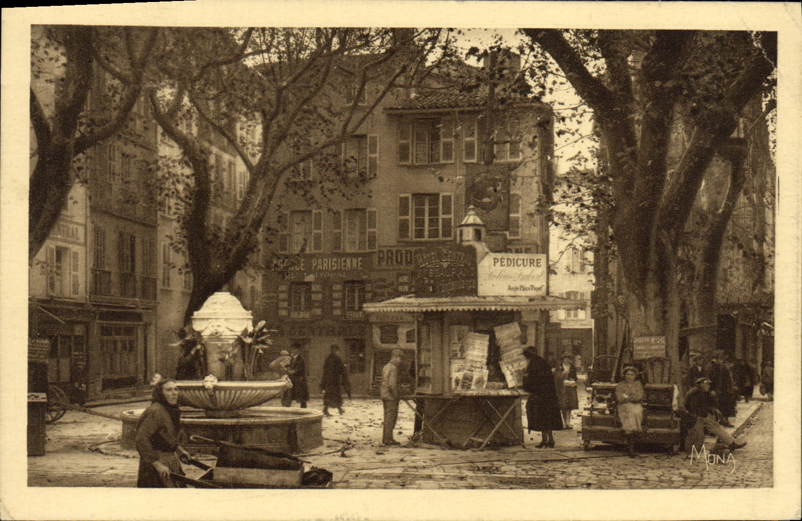 CPA Les Petits Tableaux De Provence Toulon La place (animee) Marchadn de journaux