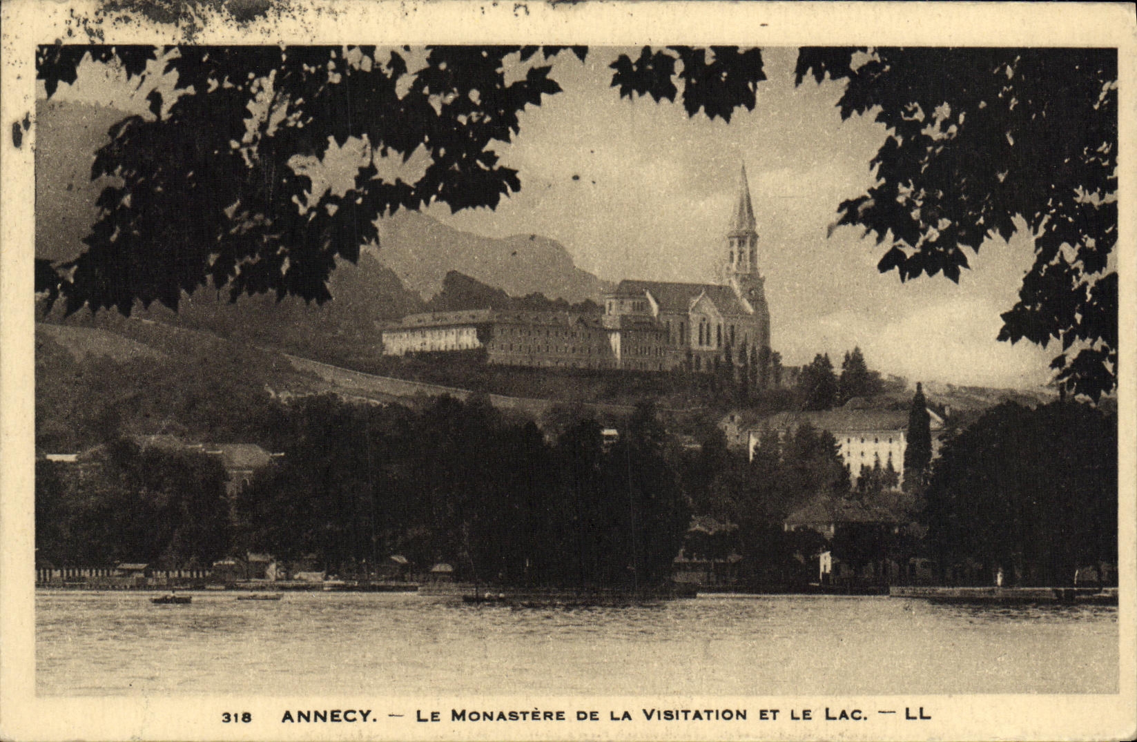 CPA Annecy Le Monastere de la visitation et le lac