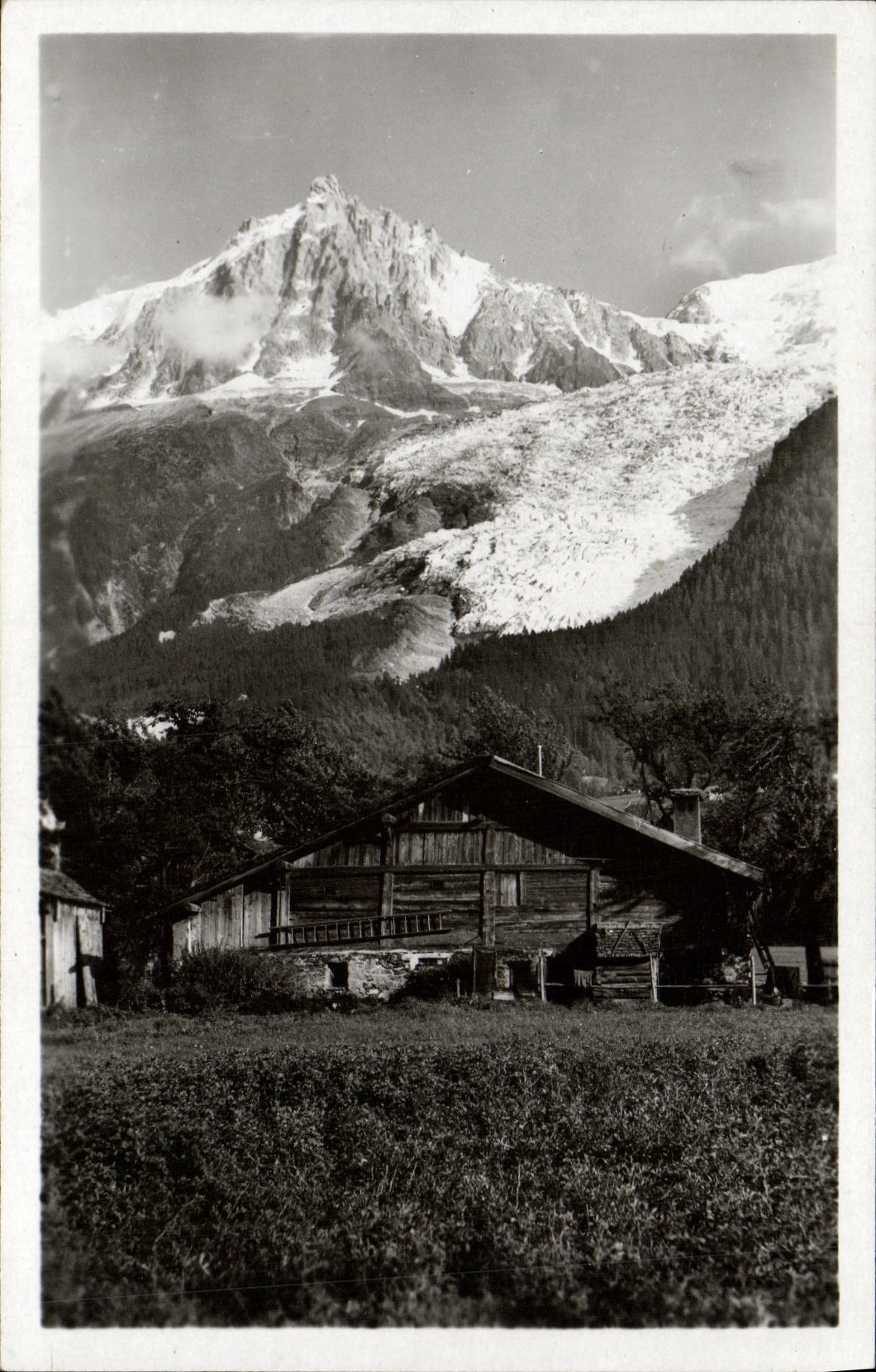 CPA Les Bossons Aiguille Du Midi Et Le Glacier