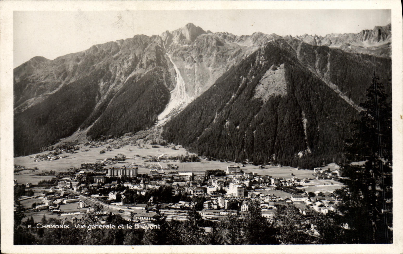 CPA Chamonix Vue generale Et Le Brevent