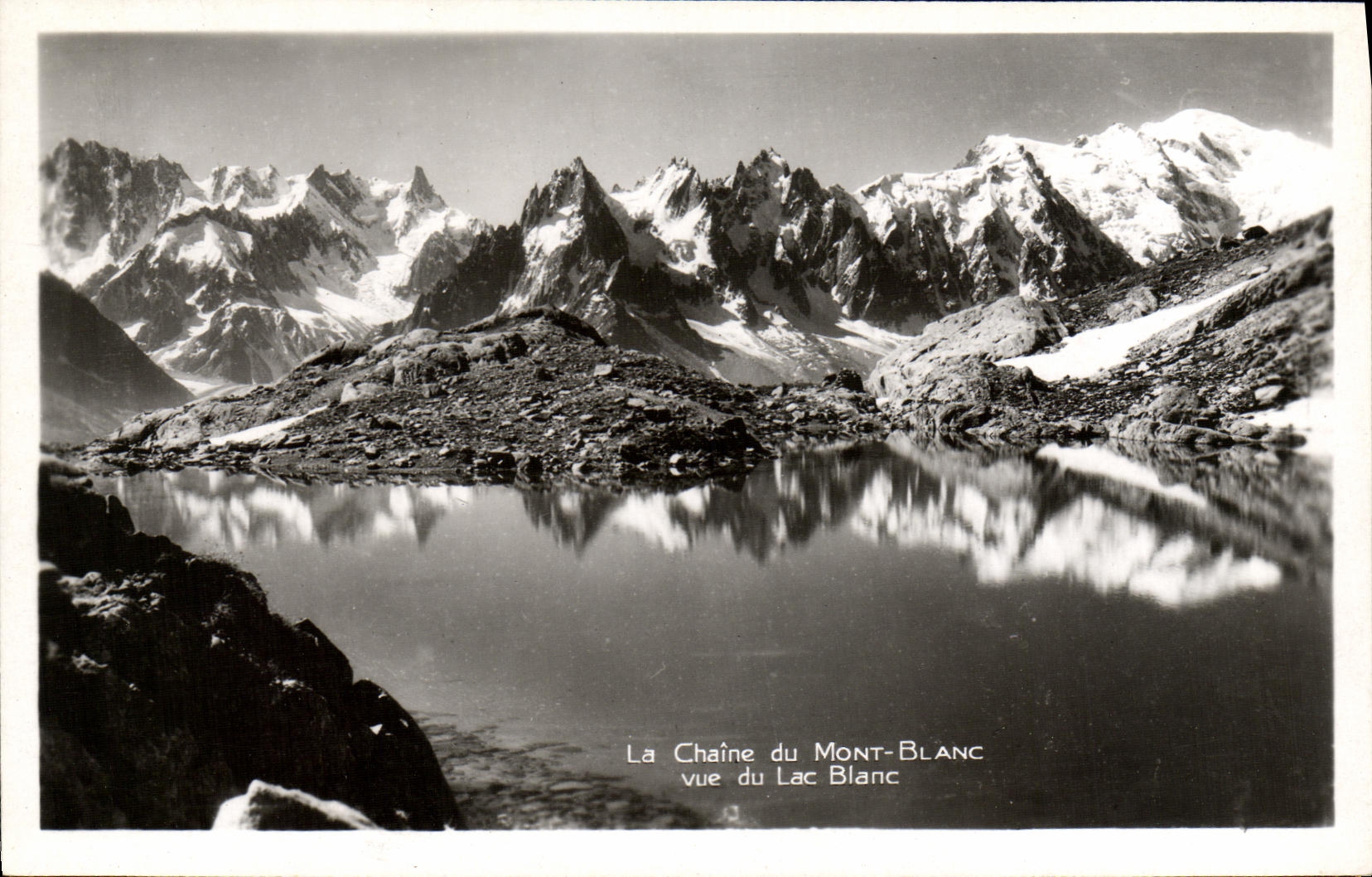 POSTAL de la VENDIMIA la cadena de Mont Blanc vista del lago blanco