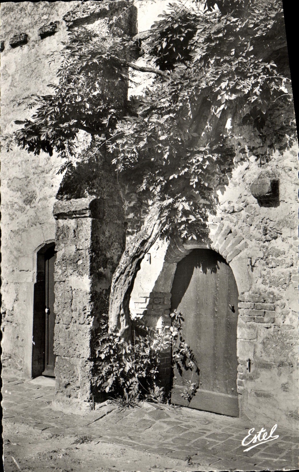 CPM Levis Saint Nom Porte Ancienne