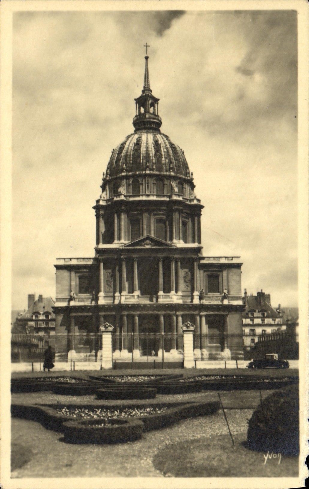 CPA Paris En Flanant Les Invalides