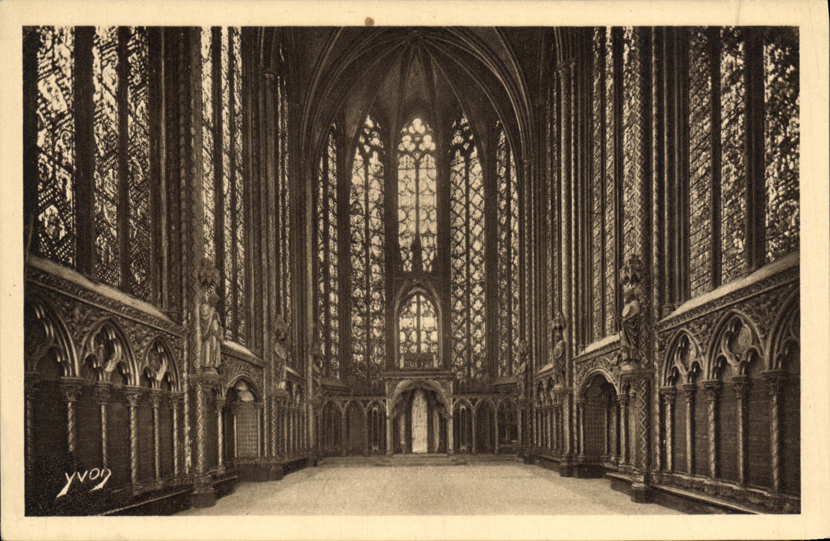 CPA Paris En Flanant Sainte Chapelle